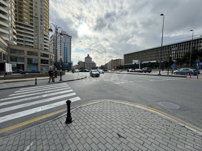 Продаётся 4-комн. новостройка 204 м², м. Низами, photo 17 from 19