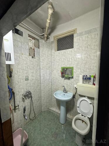 Satılır 2 otaqlı köhnə tikili 65 m², Nizami m., photo 13 from 16