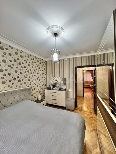 Продаётся 3-комн. вторичка 70 м², м. Нариман Нариманов, photo 6 from 13