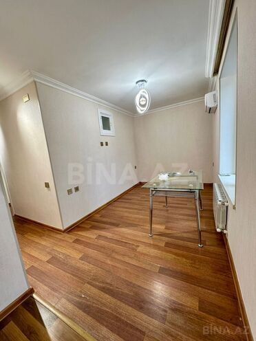 Продаётся 2-комн. вторичка 31 м², м. Элмляр Академиясы, photo 9 from 21