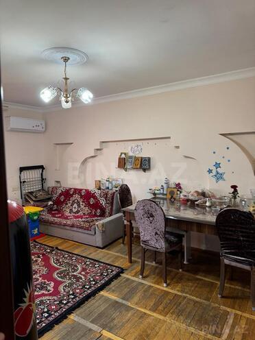 Satılır 2 otaqlı köhnə tikili 65 m², Əhmədli m., photo 1 from 16