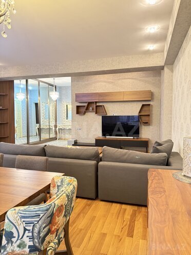 İcarəyə verilir 3 otaqlı yeni tikili 135 m², Nizami m., photo 13 from 32