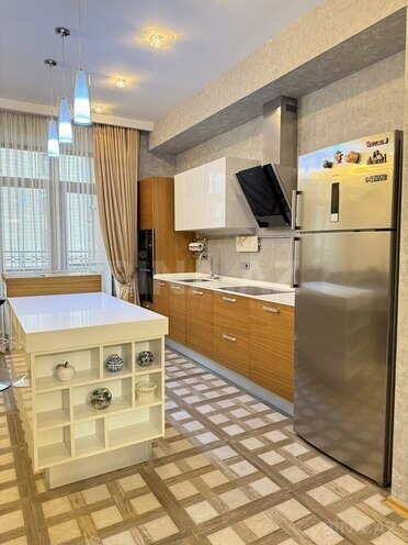 İcarəyə verilir 3 otaqlı yeni tikili 135 m², Nizami m., photo 4 from 32