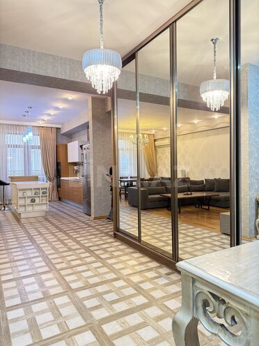 İcarəyə verilir 3 otaqlı yeni tikili 135 m², Nizami m., photo 18 from 32