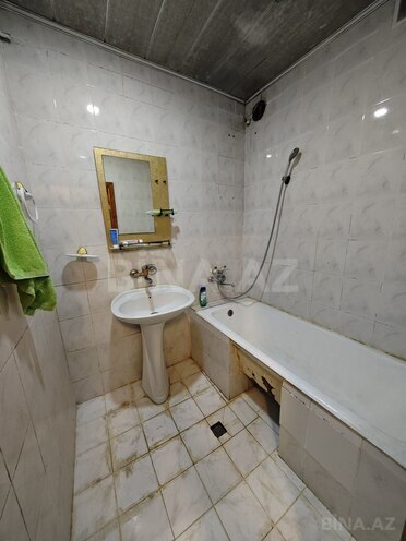 Satılır 2 otaqlı köhnə tikili 60 m², Bakıxanov q., photo 10 from 12