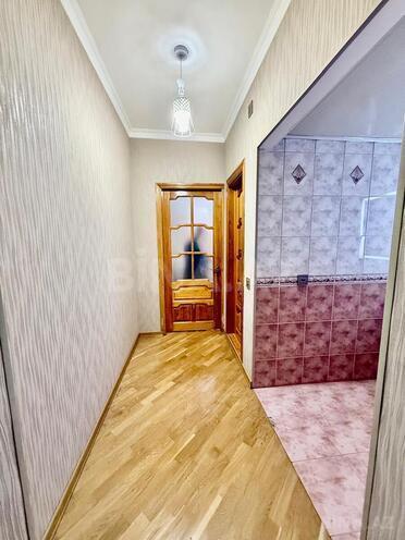 Продаётся 4-комн. вторичка 100 м², м. Кара Караев, photo 14 from 18
