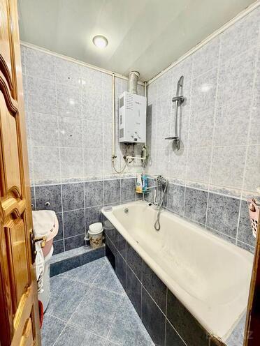 Продаётся 4-комн. вторичка 100 м², м. Кара Караев, photo 16 from 18
