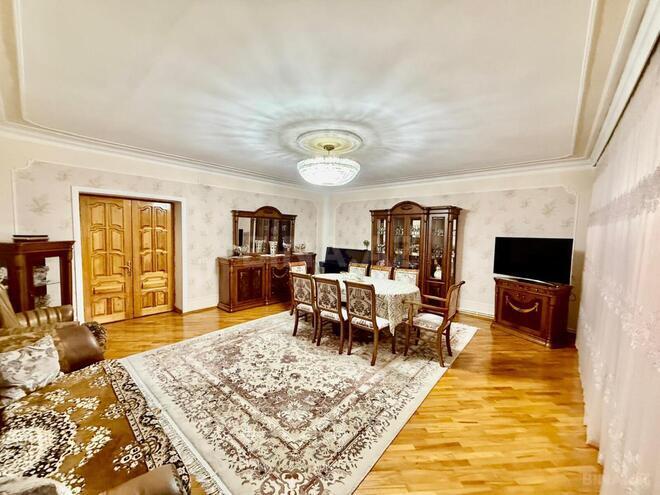 Продаётся 4-комн. вторичка 100 м², м. Кара Караев, photo 3 from 18