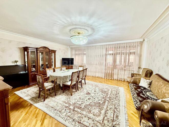 Продаётся 4-комн. вторичка 100 м², м. Кара Караев, photo 1 from 18
