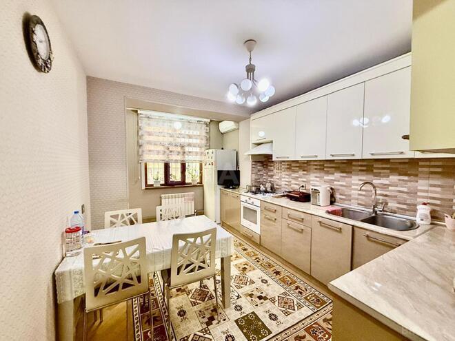 Продаётся 4-комн. вторичка 100 м², м. Кара Караев, photo 10 from 18