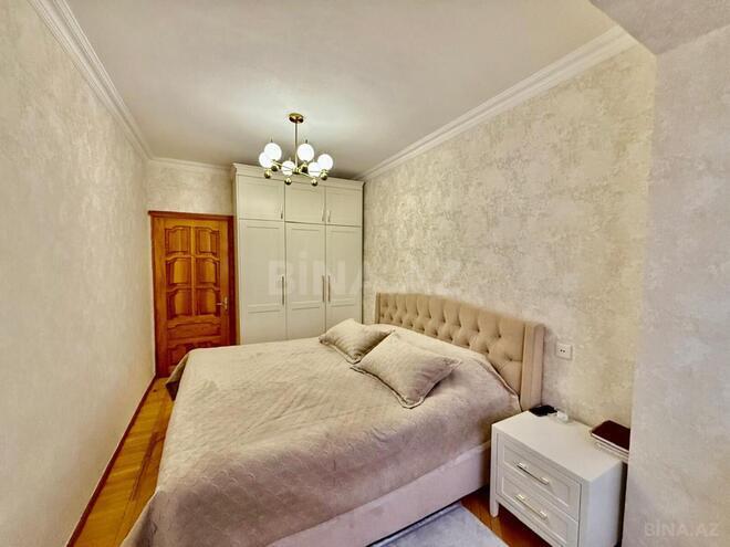 Продаётся 4-комн. вторичка 100 м², м. Кара Караев, photo 9 from 18