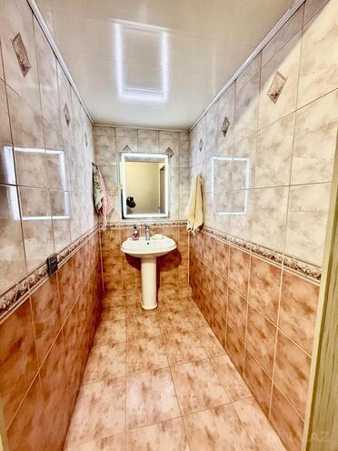 Продаётся 4-комн. вторичка 100 м², м. Кара Караев, photo 15 from 18