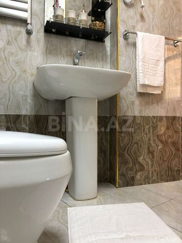 İcarəyə verilir 2 otaqlı köhnə tikili 70 m², Sahil m., photo 13 from 14