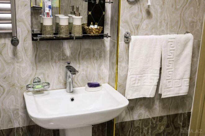 İcarəyə verilir 2 otaqlı köhnə tikili 70 m², Sahil m., photo 12 from 14