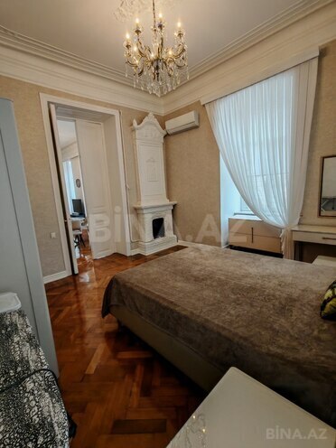 İcarəyə verilir 2 otaqlı köhnə tikili 85 m², Sahil m., photo 24 from 26