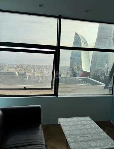 Продаётся 3-комн. вторичка 80 м², м. Ичеришехер, photo 12 from 17