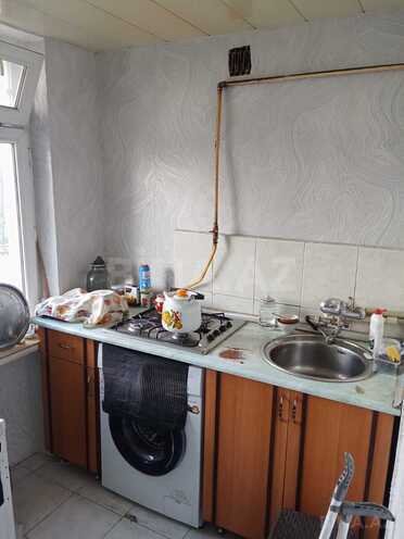 Satılır 2 otaqlı köhnə tikili 55 m², İnşaatçılar m., photo 9 from 13