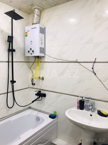 Продаётся 4-комн. вторичка 105 м², м. Ази Асланов, photo 4 from 17
