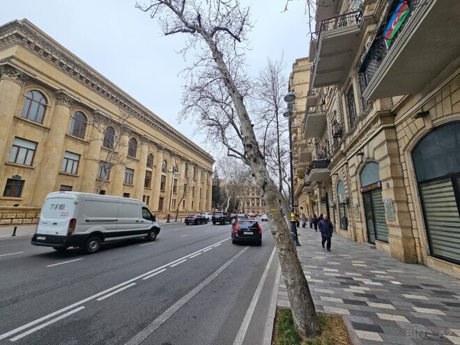 Satılır 3 otaqlı köhnə tikili 100 m², Sahil m., photo 12 from 19