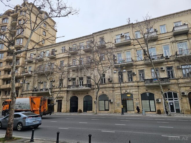 Satılır 3 otaqlı köhnə tikili 100 m², Sahil m., photo 14 from 19