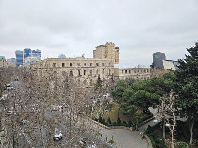 Satılır 3 otaqlı köhnə tikili 100 m², Sahil m., photo 15 from 19