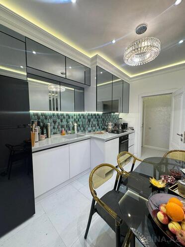 Продаётся 3-комн. новостройка 118 м², м. Иншаатчылар, photo 1 from 26