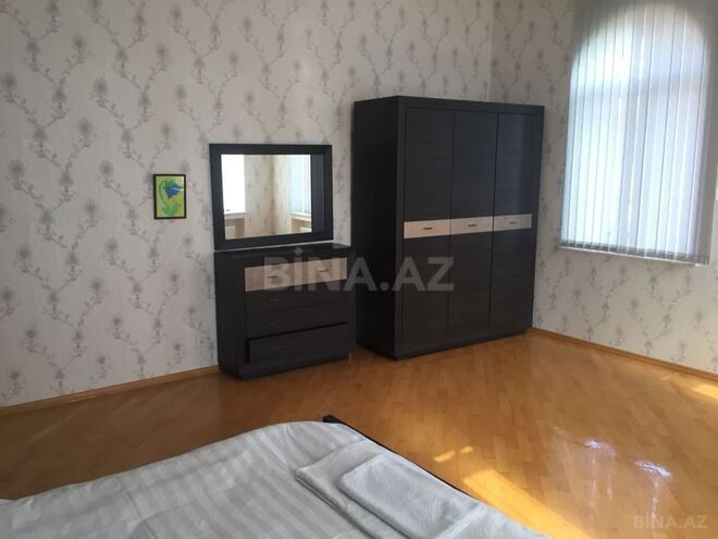 Satılır 7 otaqlı həyət evi/bağ evi 400 m², Badamdar q., photo 23 from 27