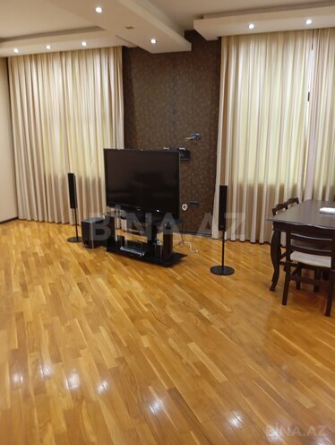 Satılır 2 otaqlı köhnə tikili 70 m², Sahil m., photo 4 from 12