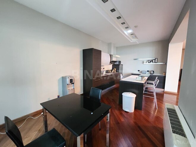 İcarəyə verilir 3 otaqlı yeni tikili 200 m², 28 May m., photo 12 from 27