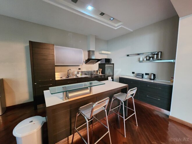 İcarəyə verilir 3 otaqlı yeni tikili 200 m², 28 May m., photo 9 from 27