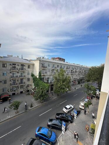 İcarəyə verilir 3 otaqlı köhnə tikili 120 m², Sahil m., photo 14 from 16