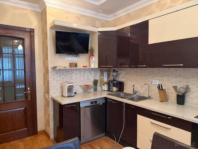 Продаётся 3-комн. новостройка 120 м², м. Иншаатчылар, photo 9 from 14