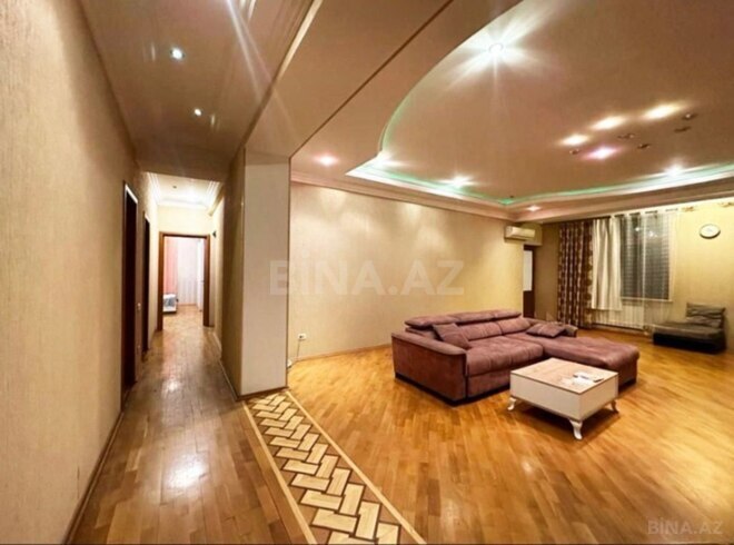 İcarəyə verilir 3 otaqlı yeni tikili 145 m², 28 May m., photo 3 from 9