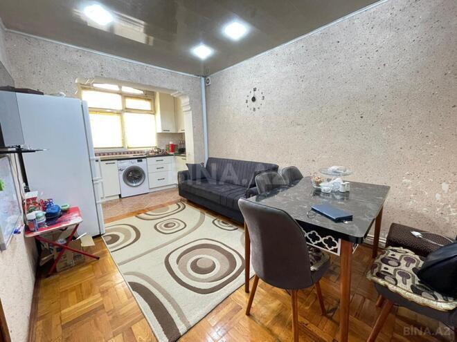 Satılır 2 otaqlı köhnə tikili 55 m², 7-ci mikrorayon q., photo 1 from 11