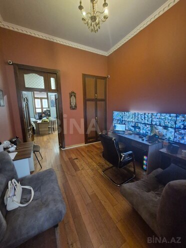 Satılır 2 otaqlı köhnə tikili 70 m², Sahil m., photo 11 from 12