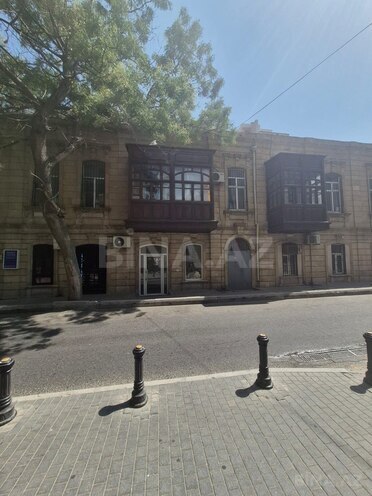 Satılır 2 otaqlı köhnə tikili 70 m², Sahil m., photo 4 from 12