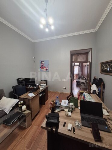 Satılır 2 otaqlı köhnə tikili 70 m², Sahil m., photo 6 from 12