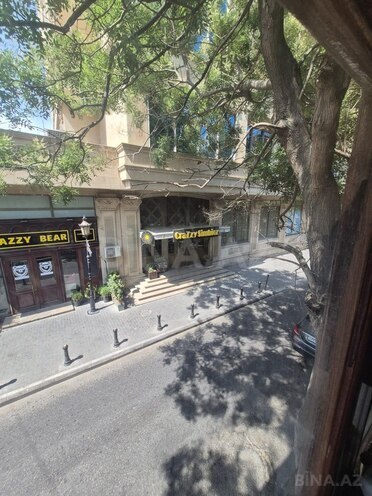 Satılır 2 otaqlı köhnə tikili 70 m², Sahil m., photo 10 from 12