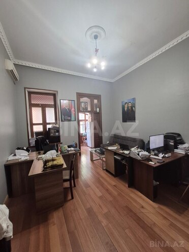 Satılır 2 otaqlı köhnə tikili 70 m², Sahil m., photo 9 from 12