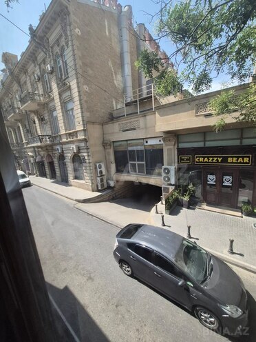 Satılır 2 otaqlı köhnə tikili 70 m², Sahil m., photo 7 from 12