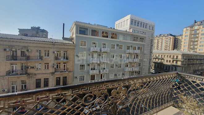 İcarəyə verilir 3 otaqlı köhnə tikili 140 m², Sahil m., photo 13 from 25