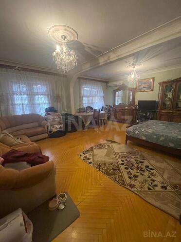 Satılır 5 otaqlı köhnə tikili 130 m², İnşaatçılar m., photo 3 from 18