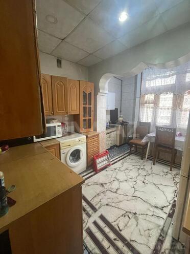 Satılır 5 otaqlı köhnə tikili 130 m², İnşaatçılar m., photo 15 from 18