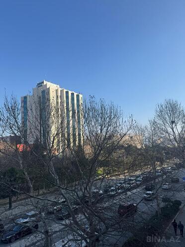 Сдаётся 3-комн. вторичка 90 м², Ясамальский р., photo 13 from 17