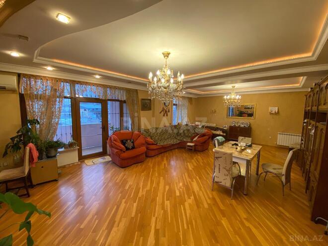 Продаётся 3-комн. вторичка 125 м², м. Ичеришехер, photo 4 from 26