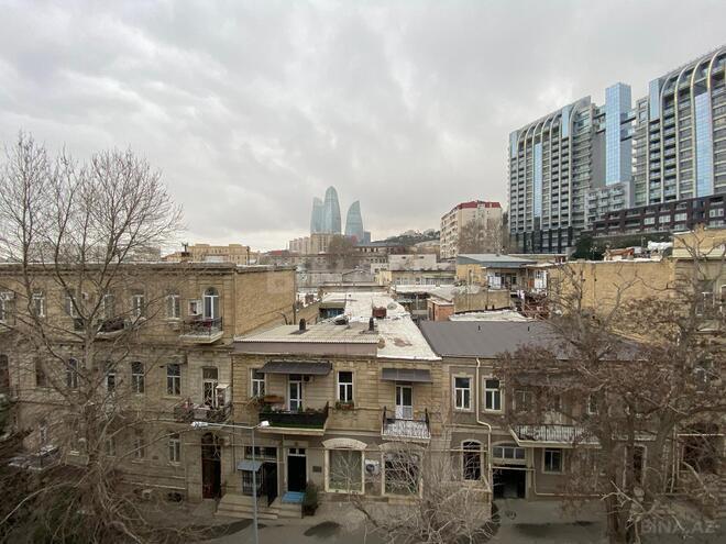 Продаётся 3-комн. вторичка 125 м², м. Ичеришехер, photo 24 from 26