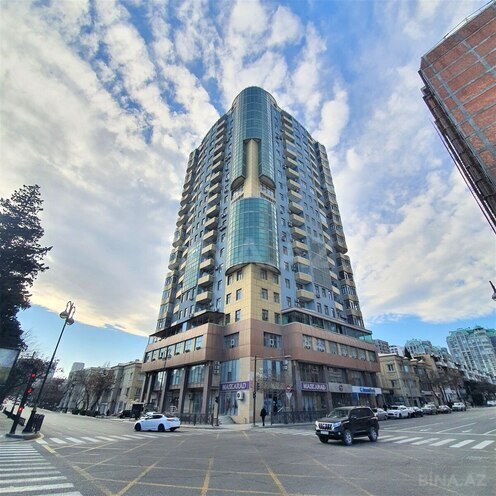 Продаётся 4-комн. новостройка 223 м², Насиминский  р., photo 1 from 26