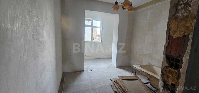 Satılır 5 otaqlı köhnə tikili 122 m², Azadlıq Prospekti m., photo 8 from 13