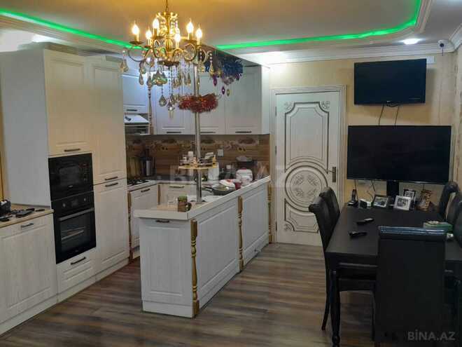 Satılır 4 otaqlı köhnə tikili 108 m², Xalqlar Dostluğu m., photo 1 from 31