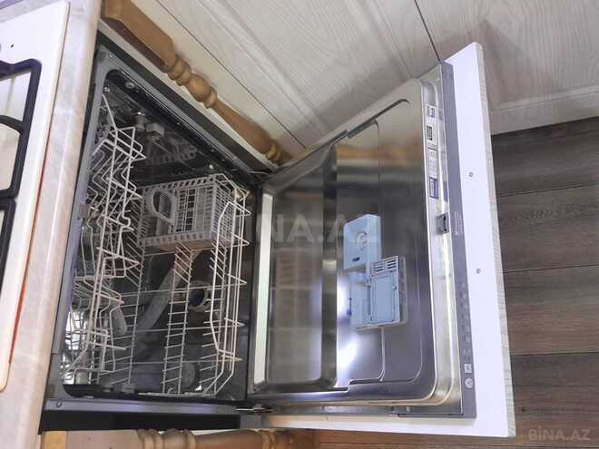Satılır 4 otaqlı köhnə tikili 108 m², Xalqlar Dostluğu m., photo 25 from 31